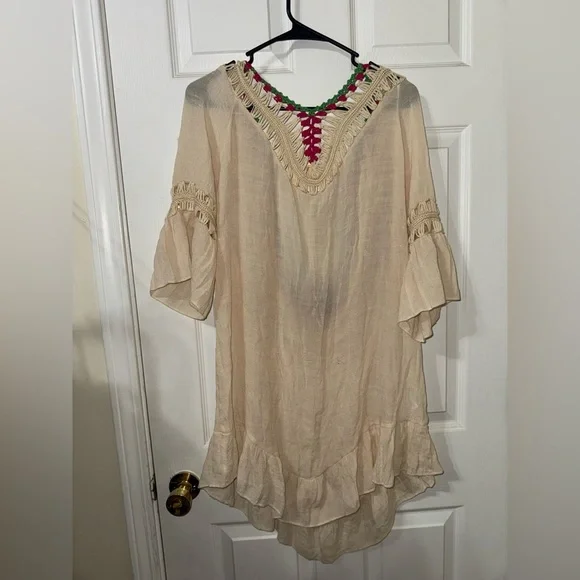 Cream Crochet-Trim Tunic Top with Fringe Accent and Open Back - Picture 6 of 7